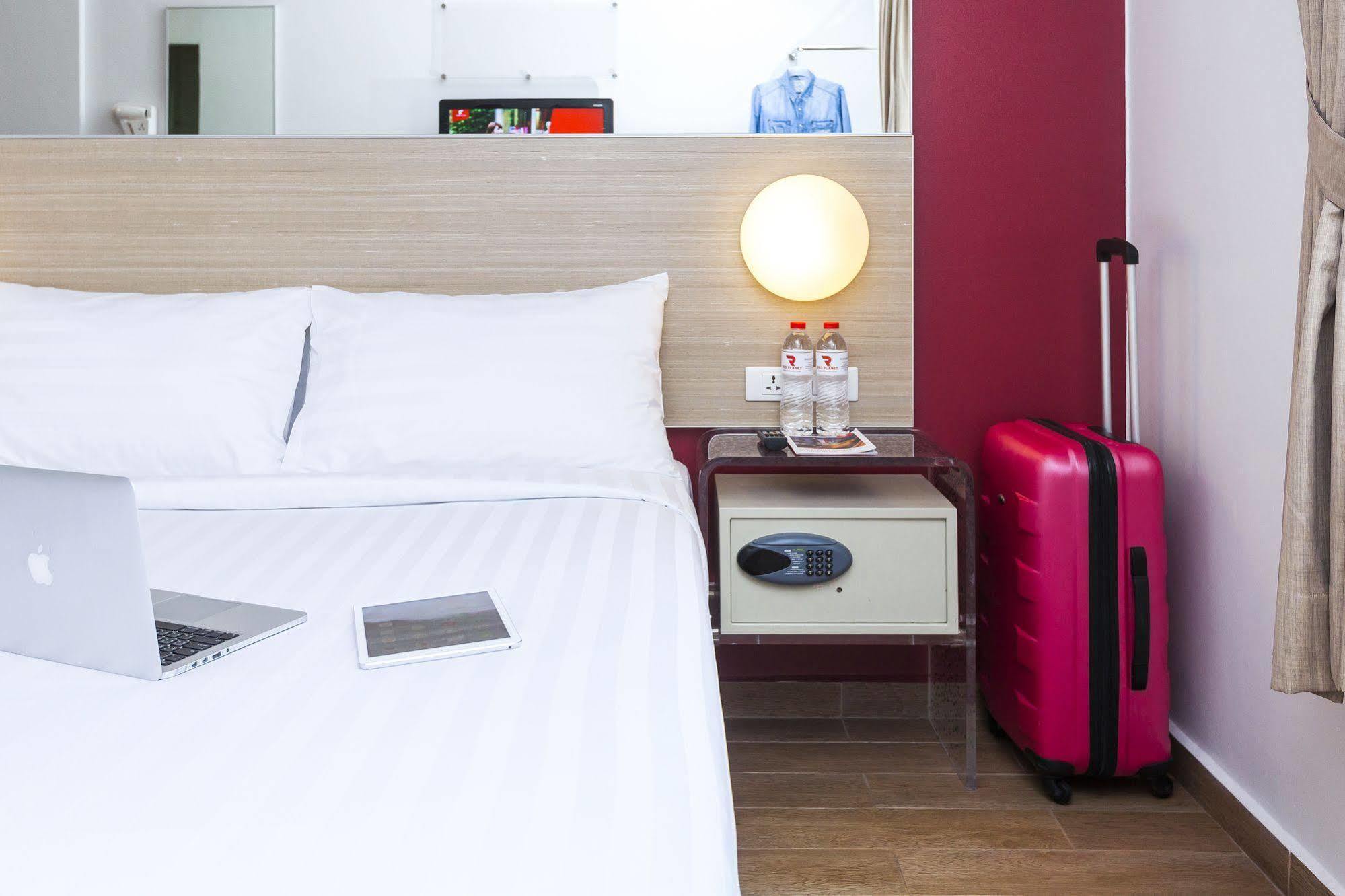 Monoloog Hotel פאלמבאנג מראה חיצוני תמונה